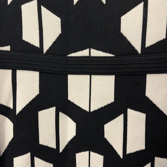 Diane Von Furstenberg Mini Geometric Black and White Skirt Small - Picture 7 of 7